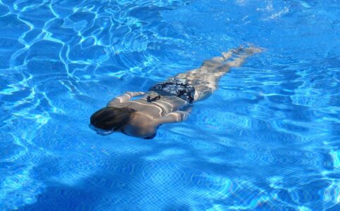 woman, nature, swim, pool, swimming, swimmer, female, girl, athlete, female swimmer, underwater, water, leisure, recreation, recreational activity, sport, swimming pool